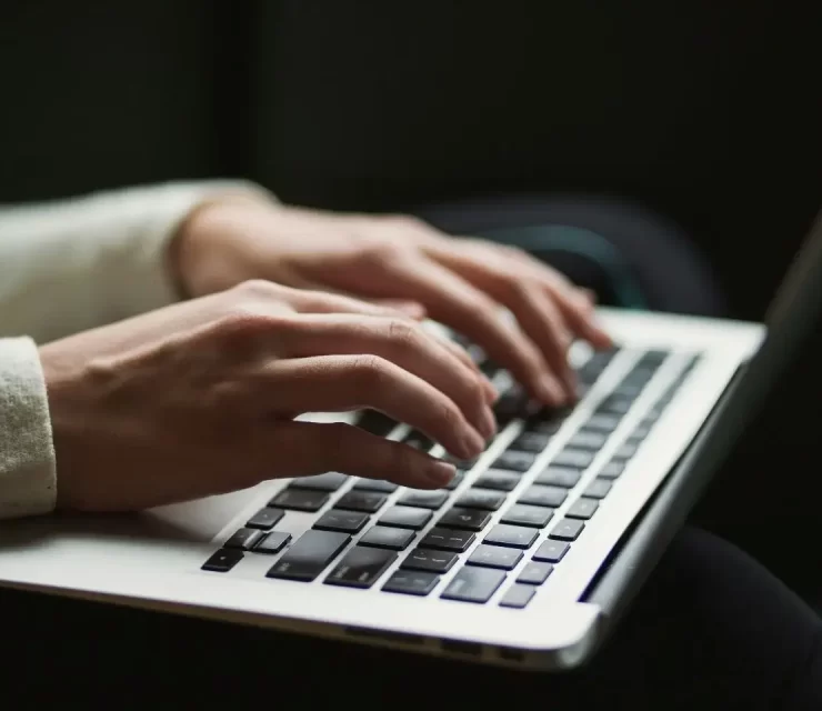 I will write SEO articles and blog posts within 24 hours